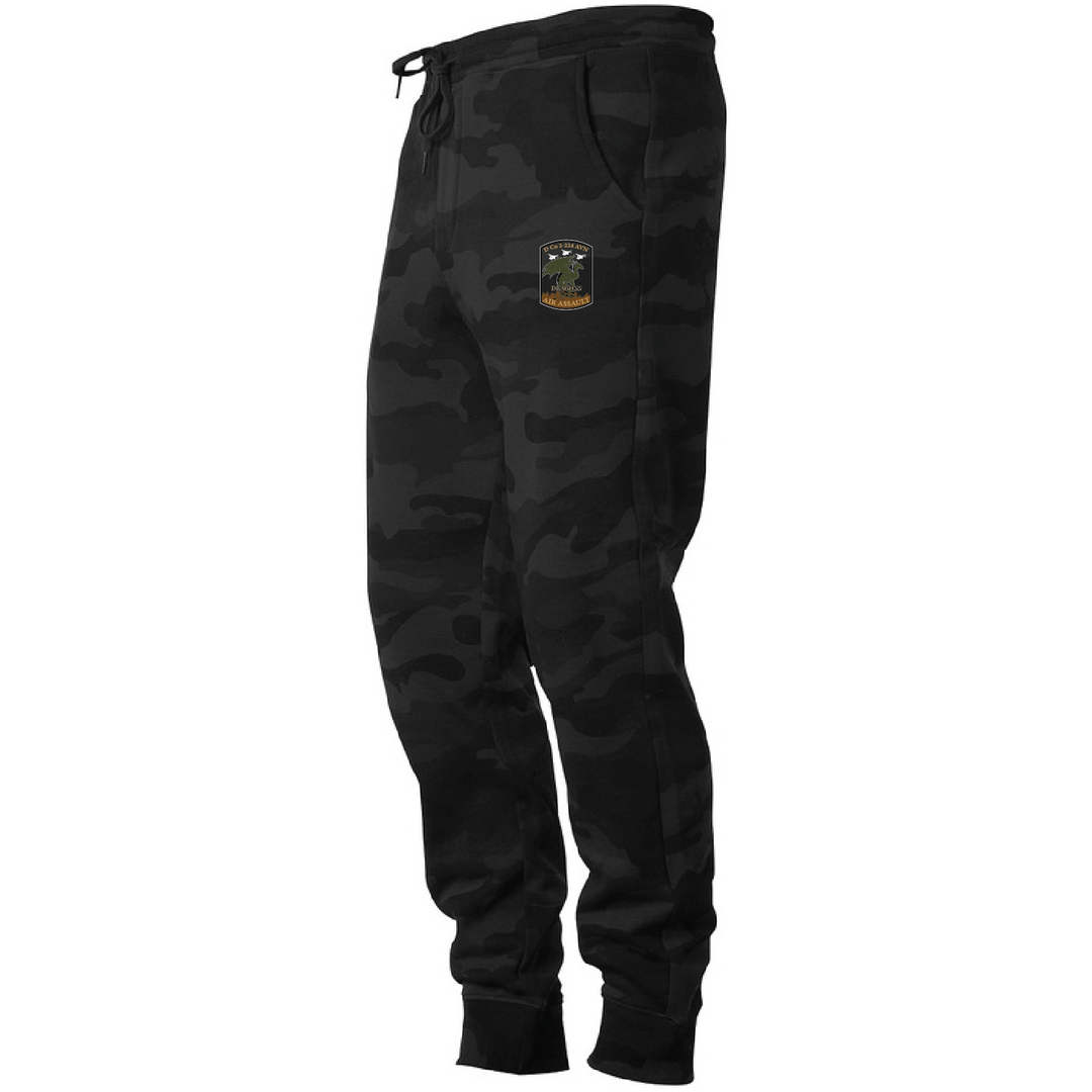 D CO 2-224_{unit}_sweatpants_blackcamo.png